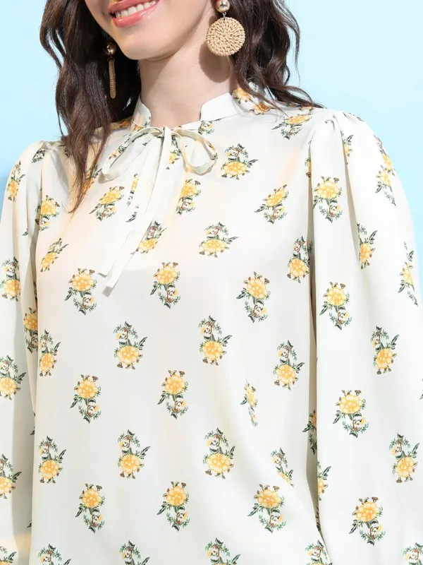  Tokyo Talkies Women Off White Printed Regular Tops