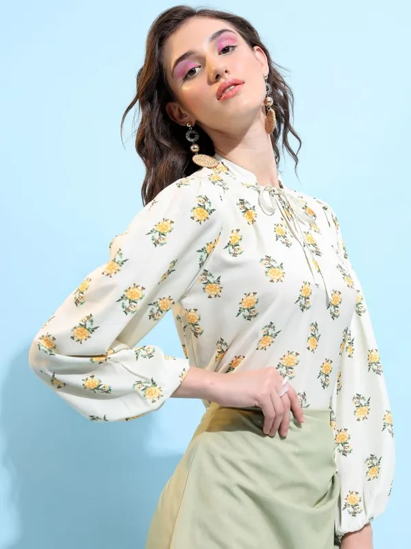  Tokyo Talkies Women Off White Printed Regular Tops