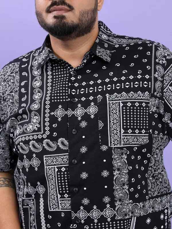  Xtra Ordinary By Highlander Men Black Printed Regular Fit Casual Shirts