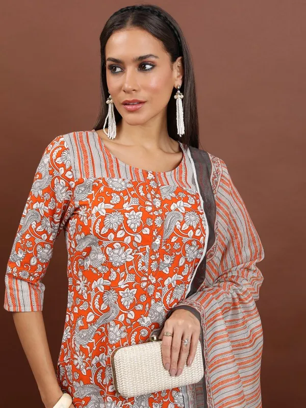 Women Kurta With Palazzo And Dupatta