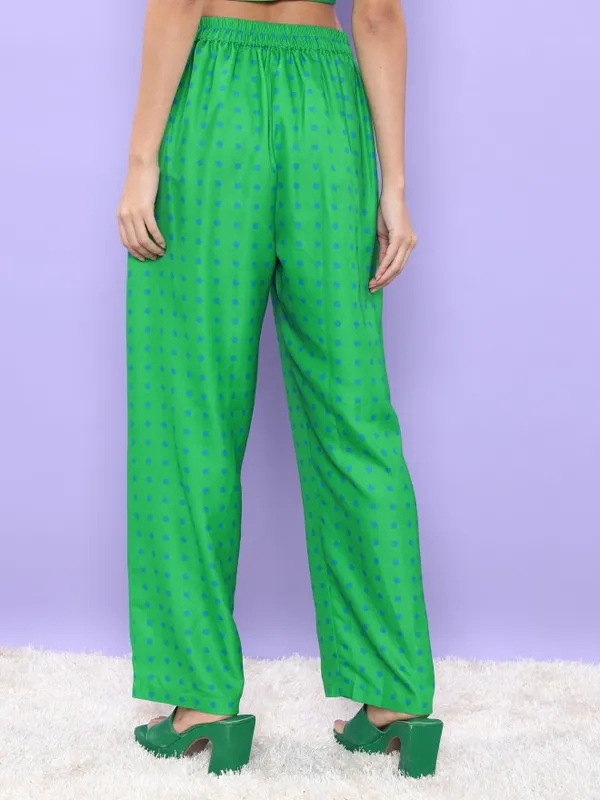  Tokyo Talkies Women Green Printed Regular Fit Casual Trousers