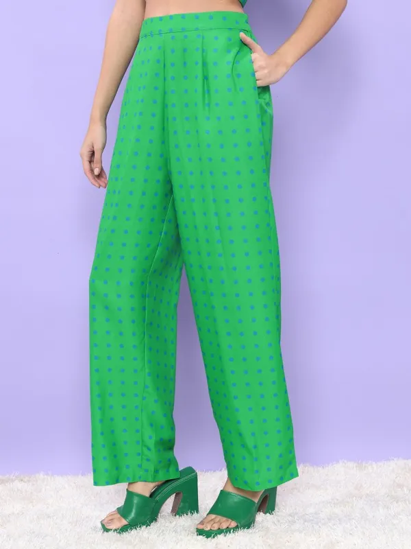  Tokyo Talkies Women Green Printed Regular Fit Casual Trousers