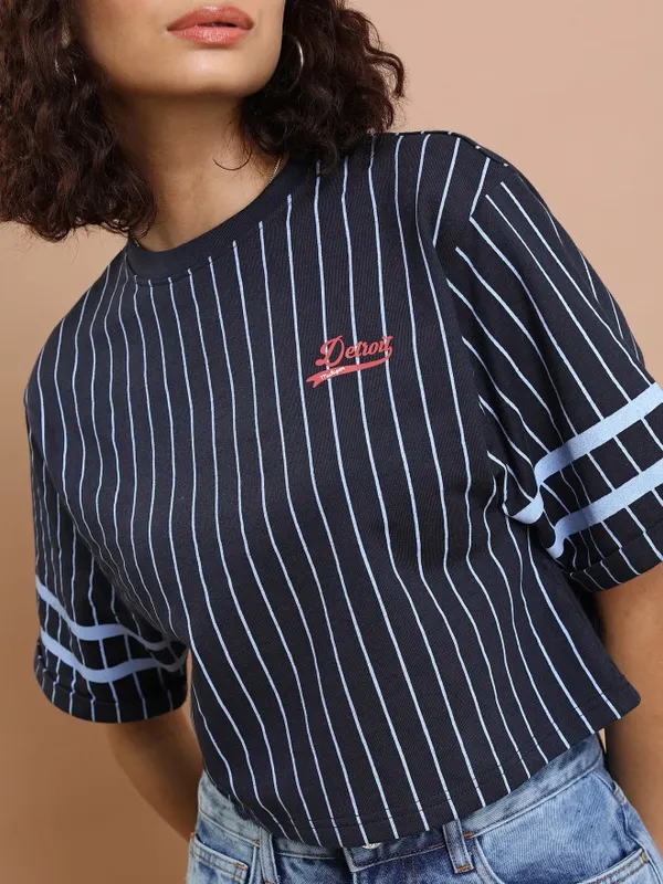  Tokyo Talkies Women Navy Blue Striped Round Neck T-Shirts