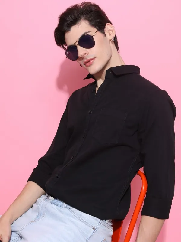 Highlander Men Black Solid Slim Fit Casual Shirts