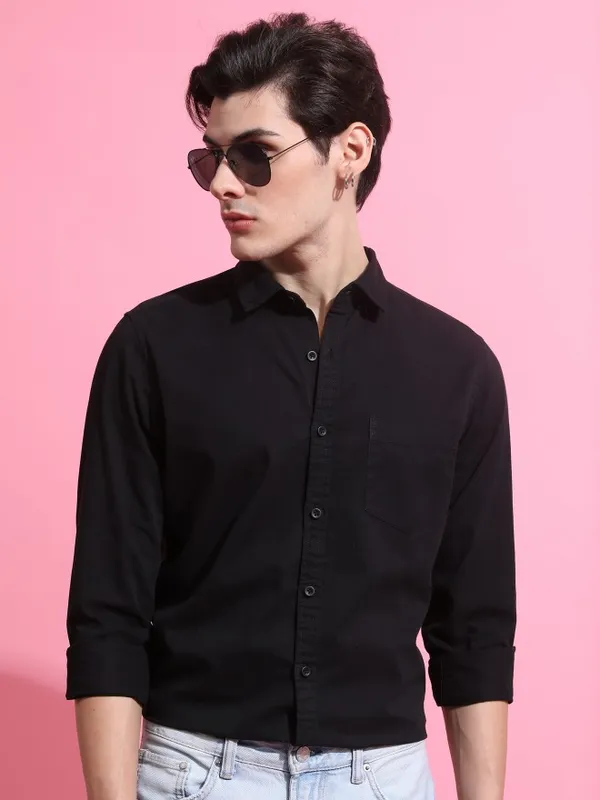  Highlander Men Black Solid Slim Fit Casual Shirts