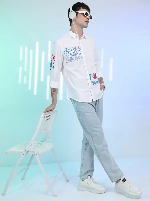  Highlander Men White Printed Slim Fit Casual Shirts