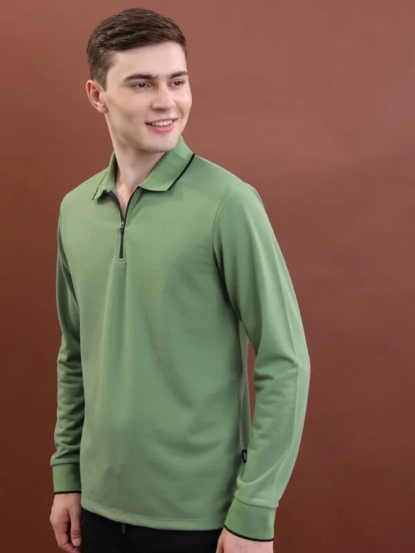  Highlander Men Green Solid Polo Collar T-Shirts