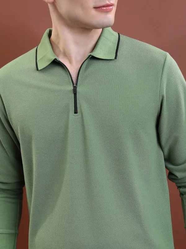  Highlander Men Green Solid Polo Collar T-Shirts