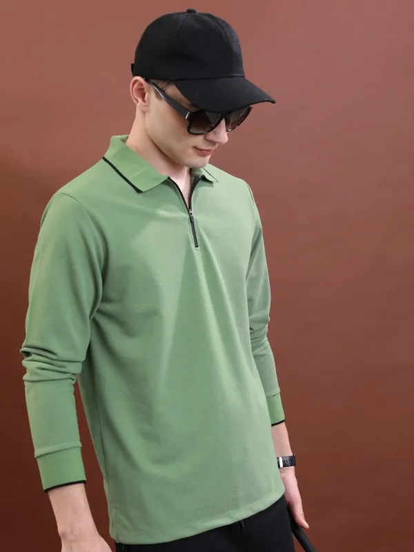  Highlander Men Green Solid Polo Collar T-Shirts