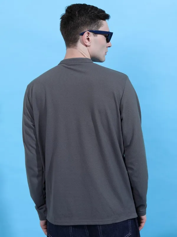  Highlander Men Grey Solid Mandarin Collar T-Shirts