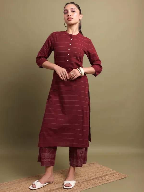  Vishudh Women Maroon Striped Straight Kurtas