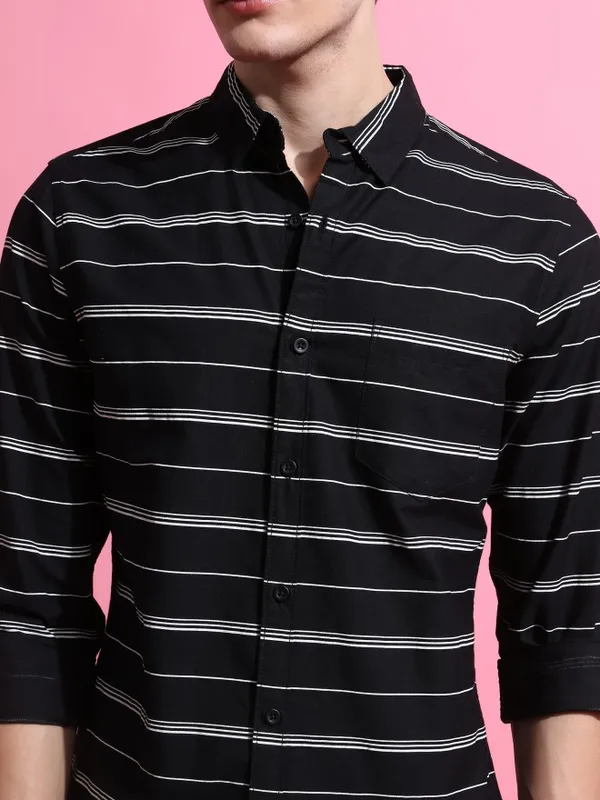 Highlander Men Black Striped Slim Fit Casual Shirts