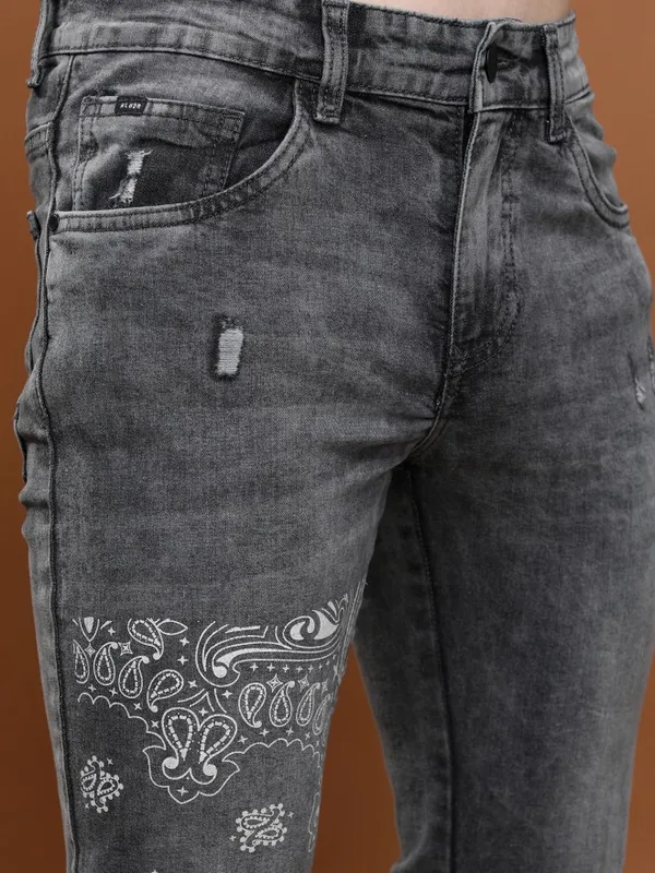  Highlander Men Grey Slim Fit Highly Distressed Jeans