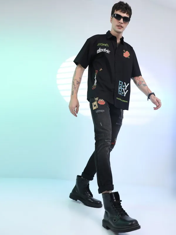  Highlander Men Black Slim Fit Highly Distressed Jeans