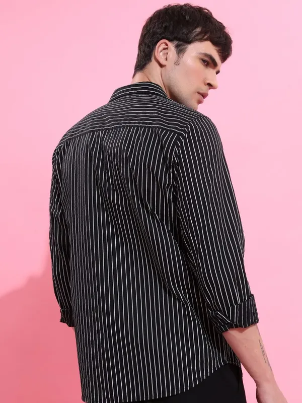  Highlander Men Black Striped Slim Fit Casual Shirts