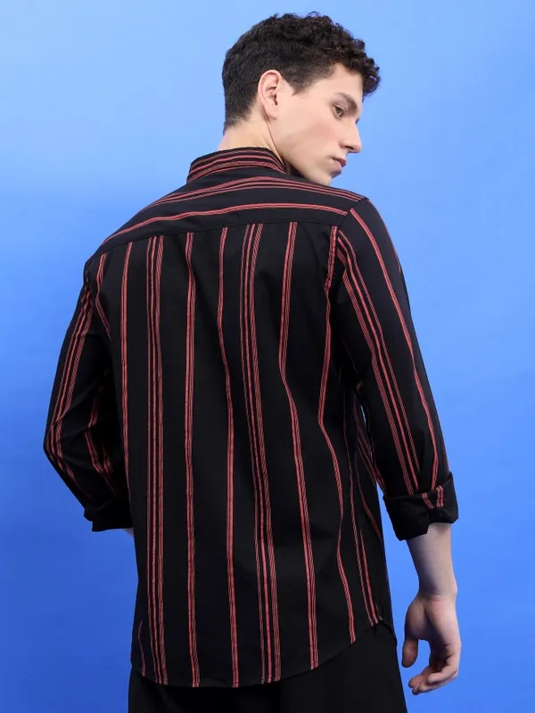  Highlander Men Black Striped Slim Fit Casual Shirts