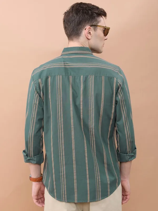  Highlander Men Green Striped Slim Fit Casual Shirts