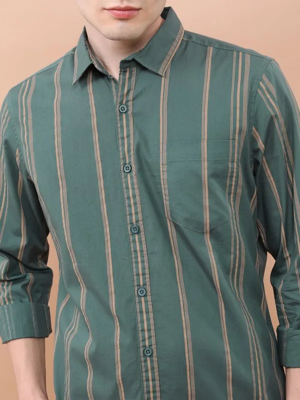  Highlander Men Green Striped Slim Fit Casual Shirts