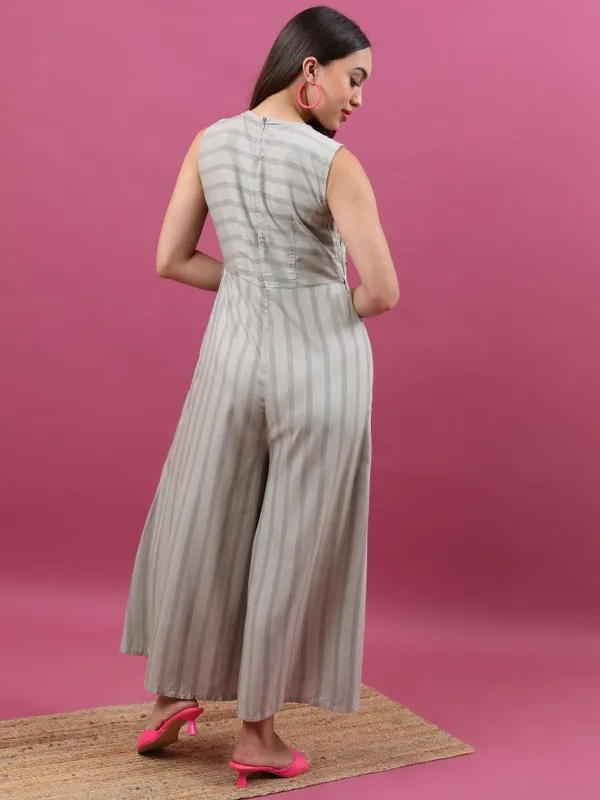 Vishudh Women Grey Embroidered Jumpsuit