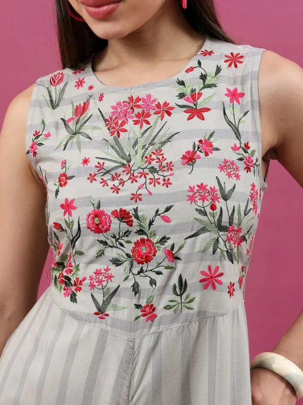 Vishudh Women Grey Embroidered Jumpsuit