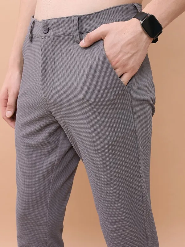  Highlander Men Grey Slim Fit Solid Casual Trousers