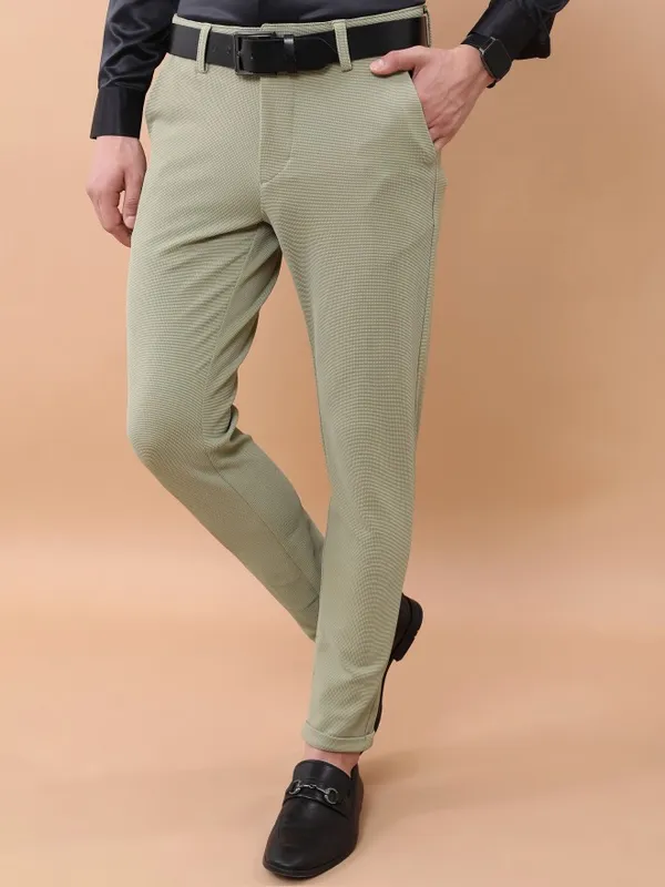  Highlander Men Olive Slim Fit Solid Casual Trousers