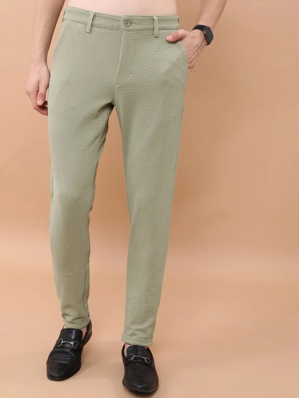  Highlander Men Olive Slim Fit Solid Casual Trousers