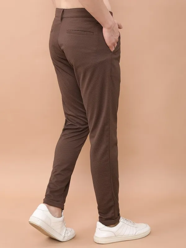  Highlander Men Brown Slim Fit Solid Casual Trousers