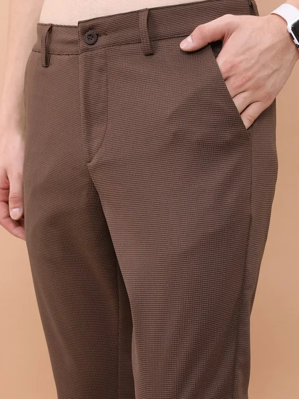  Highlander Men Brown Slim Fit Solid Casual Trousers
