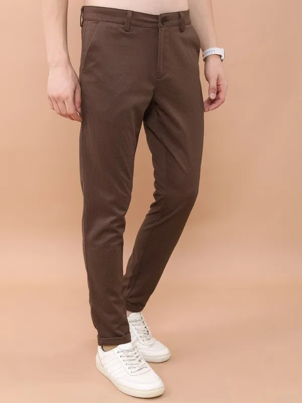  Highlander Men Brown Slim Fit Solid Casual Trousers