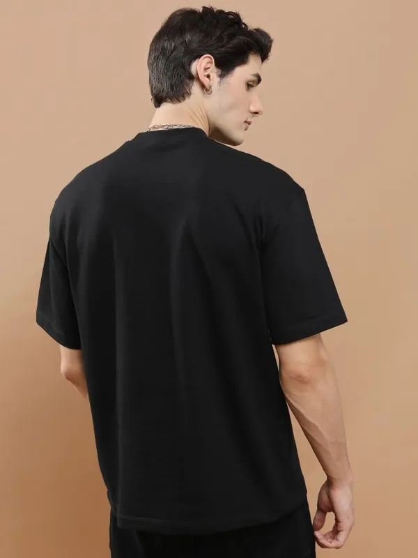 Unisex Round Neck Solid T-Shirt