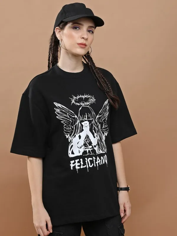 Unisex Round Neck Solid T-Shirt
