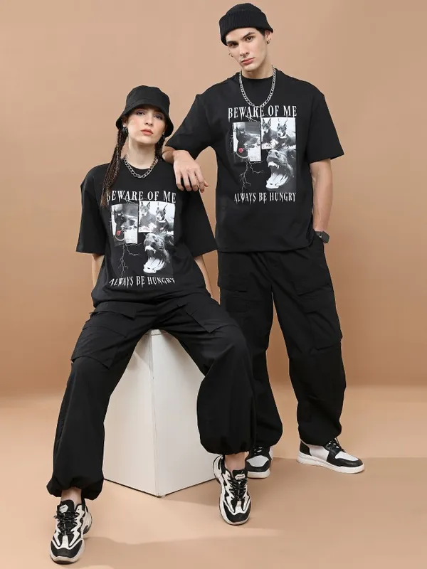 Unisex Round Neck Solid T-Shirt