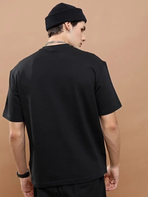 Unisex Round Neck Solid T-Shirt