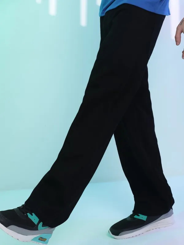 Men Loose Fit Jeans