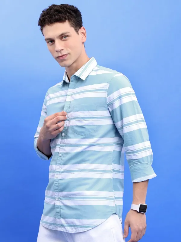 Men Slim Fit Casual Shirt