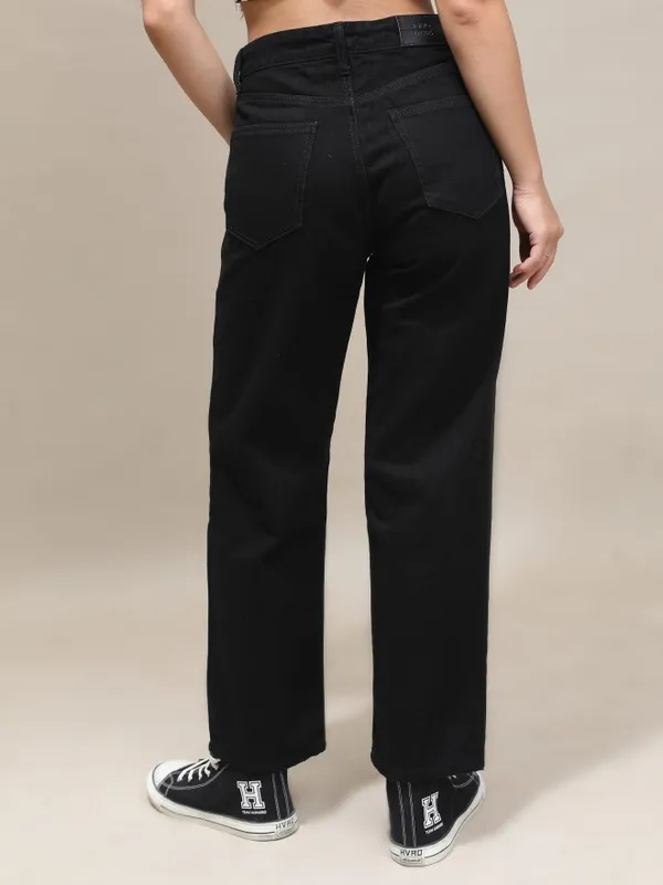  Tokyo Talkies Women Black Relaxed Fit Clean Look Jeans