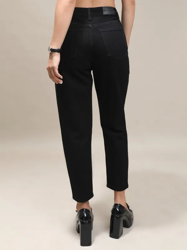  Tokyo Talkies Women Black Mom Fit Clean Look Jeans