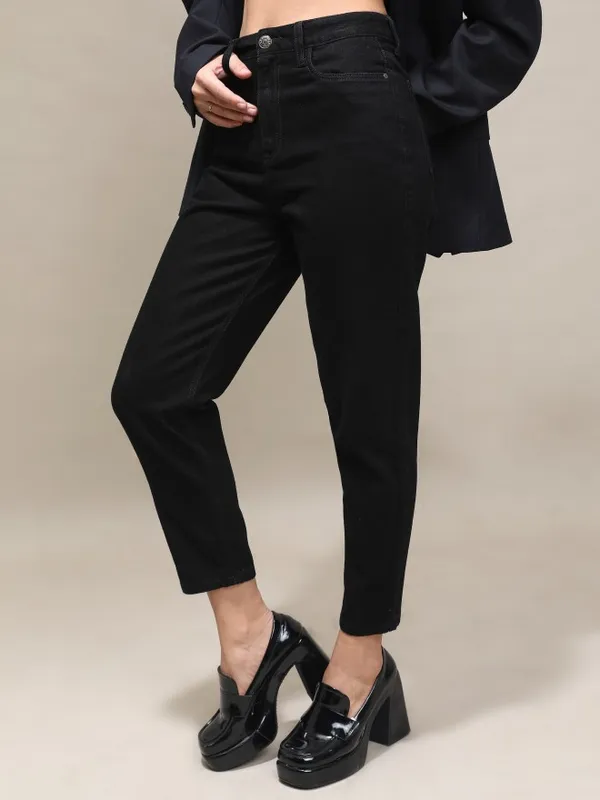  Tokyo Talkies Women Black Mom Fit Clean Look Jeans