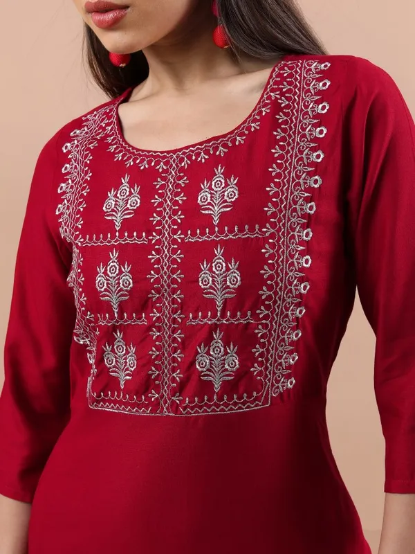  Vishudh Women Red Solid Maxi Dresses