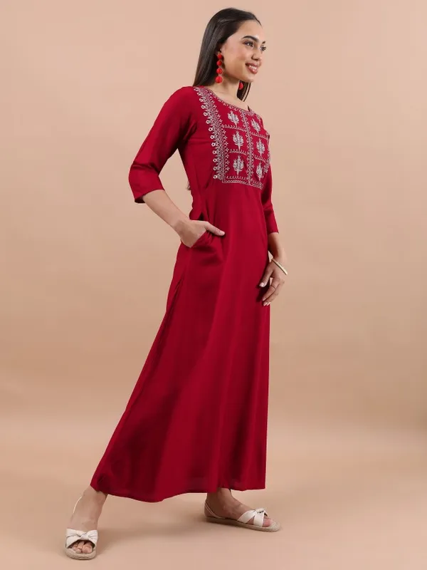  Vishudh Women Red Solid Maxi Dresses