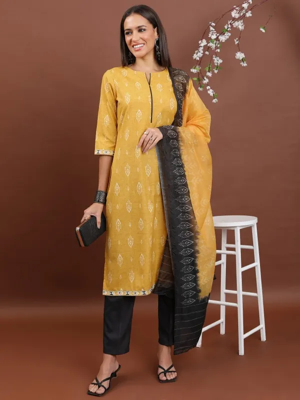  Ketch Women Mustard Kurta Sets