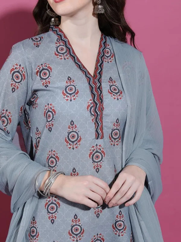  Ketch Women Grey Kurta Sets