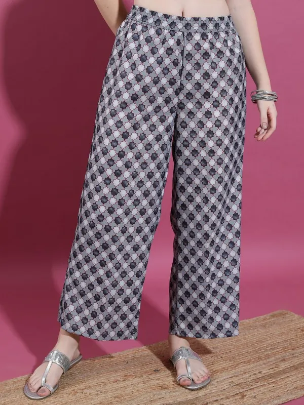  Ketch Women Grey Kurta Sets