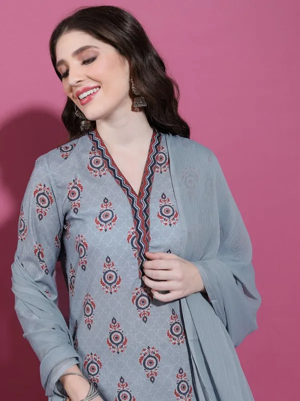  Ketch Women Grey Kurta Sets
