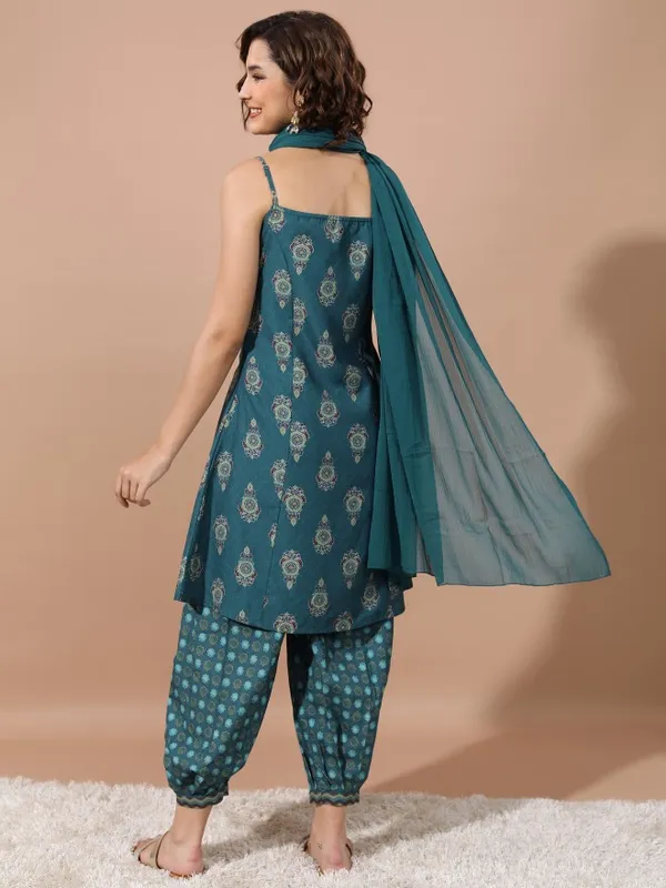  Ketch Women Teal Kurta Sets