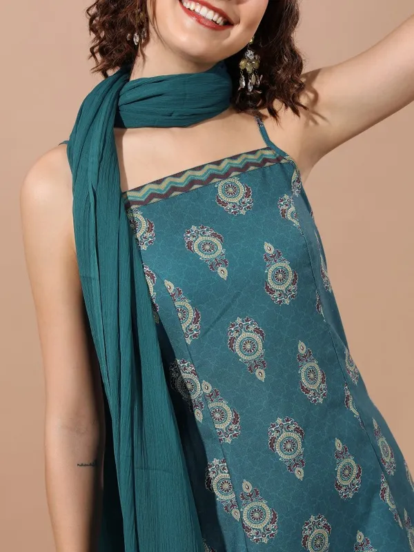  Ketch Women Teal Kurta Sets