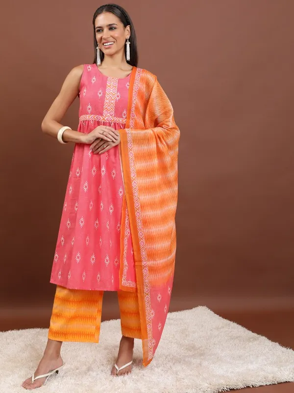 Women Kurta With Trousers & Dupatta