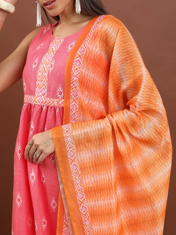 Women Kurta With Trousers & Dupatta