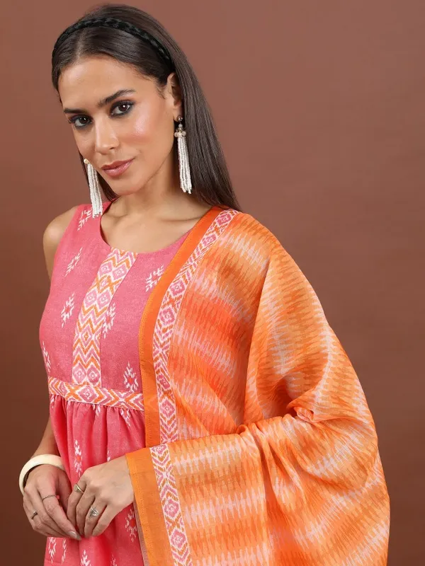 Women Kurta With Trousers & Dupatta